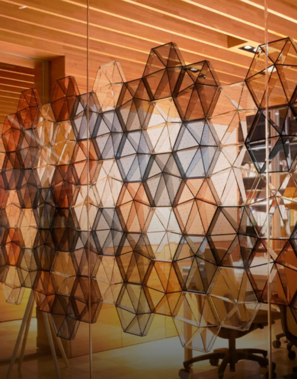 akustična steklena pregrada block šestkotni vzorec