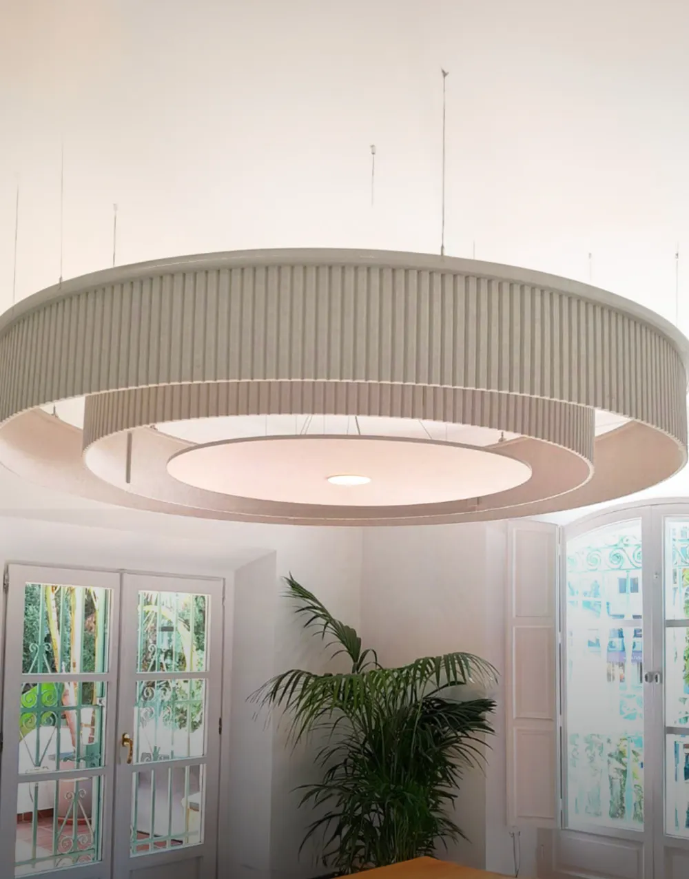 akustično svetilo light ploščati okrogli